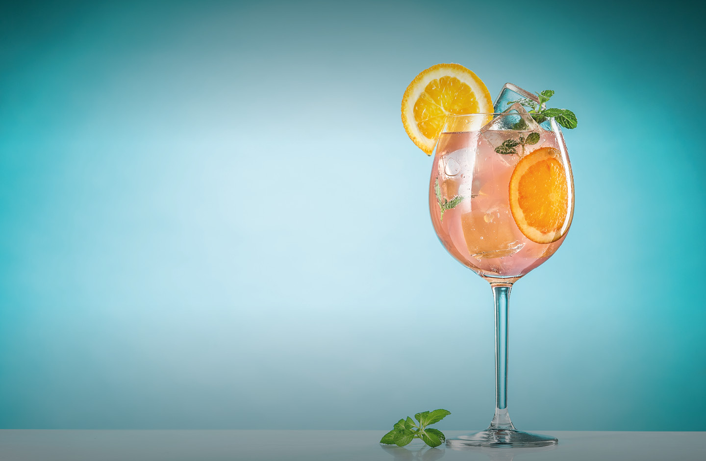 Cocktail mit Zitronen